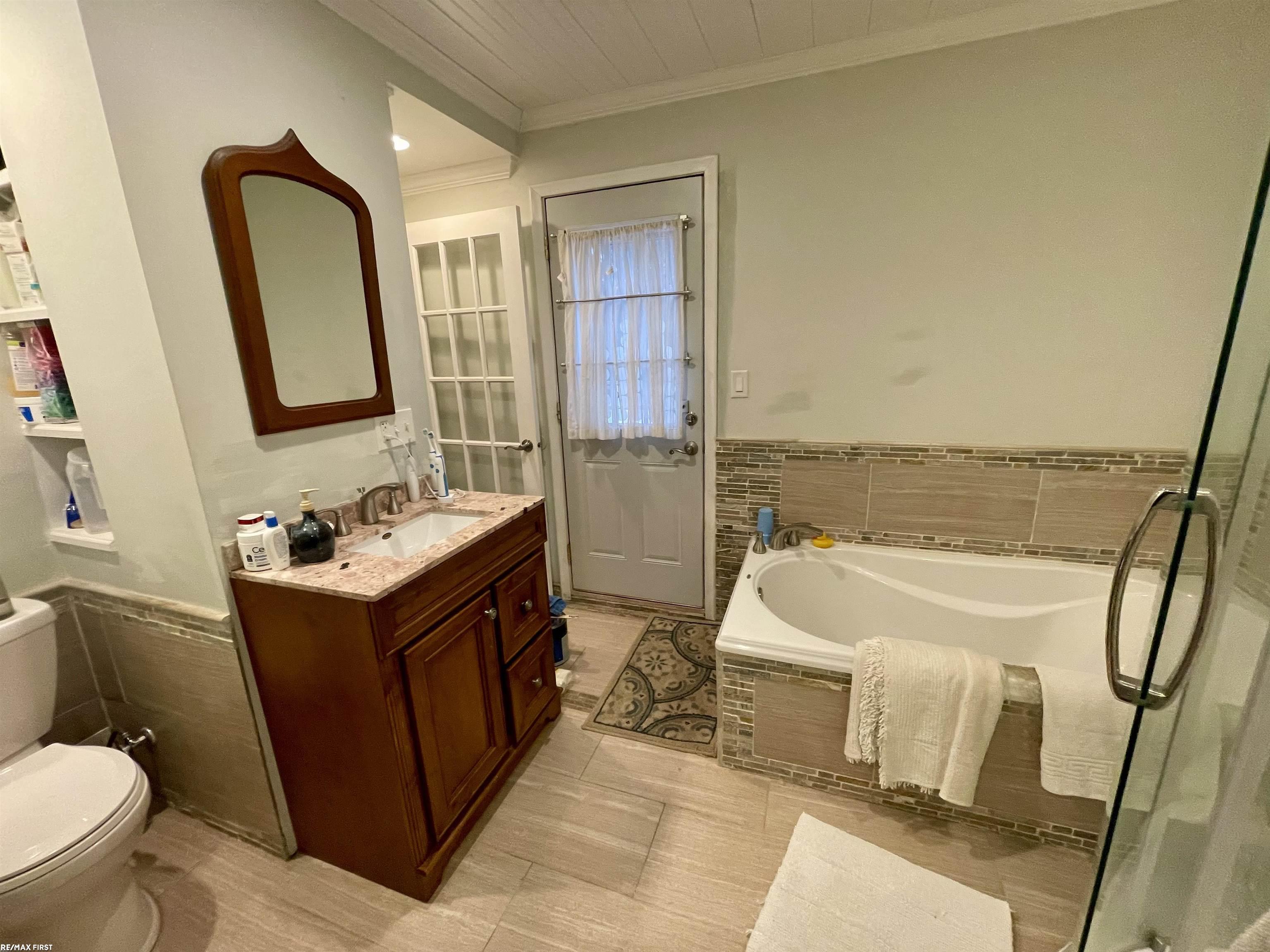 1178 Hampton Road Grosse Pointe Woods, MI 48236 - Photo 26 of 50