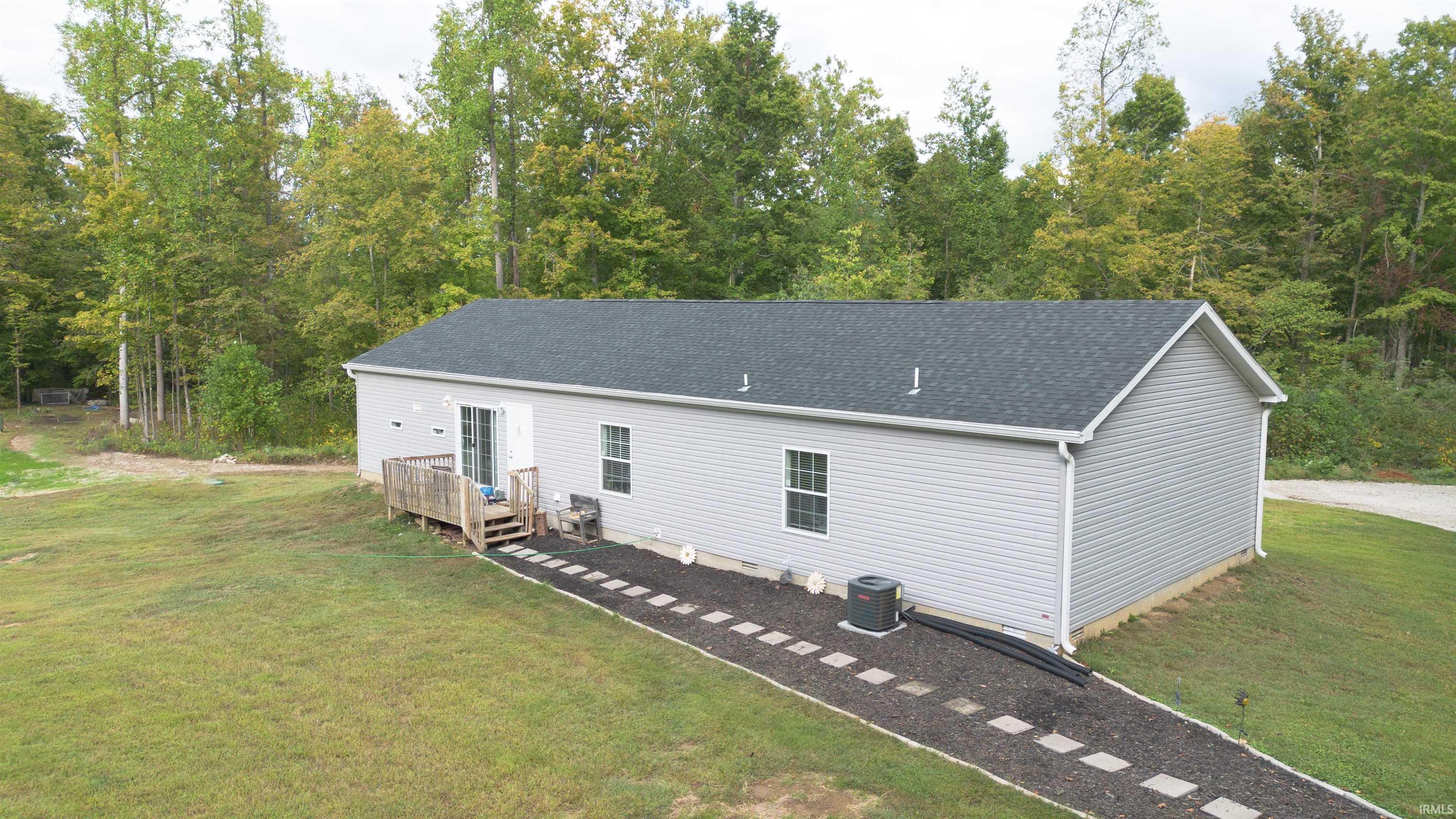 3698 South Leonard Springs Road Bloomington, IN 47403 - Photo 4 of 29 Gallery Image 4