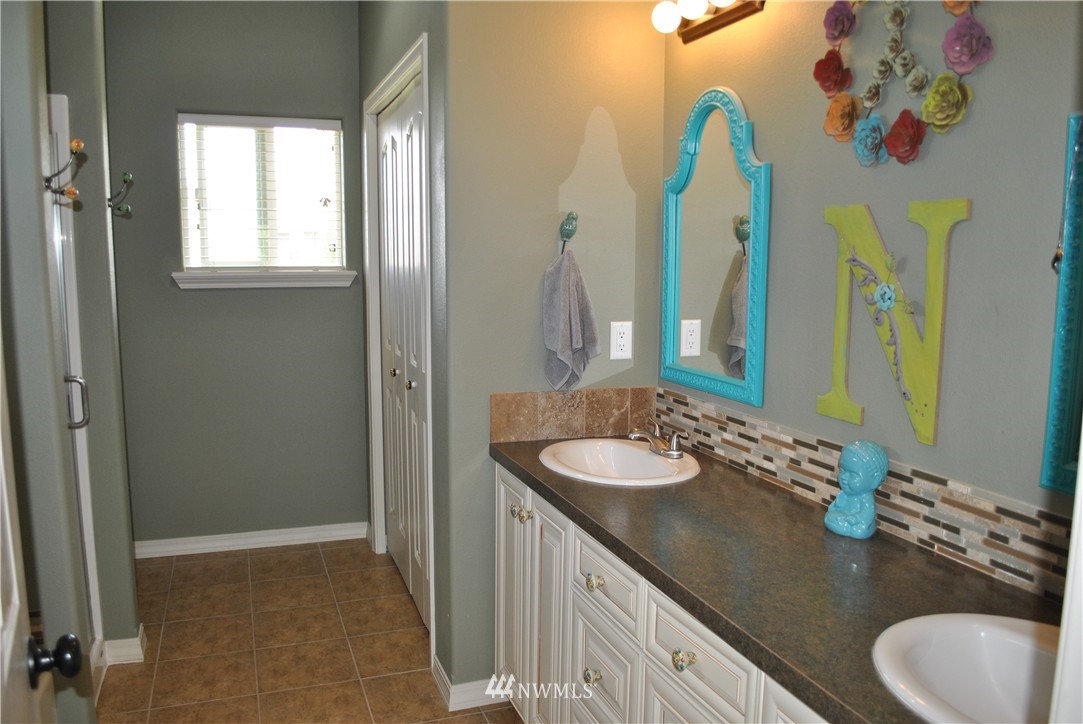 868 South Highland Road Othello, WA 99344 - Photo 12 of 24