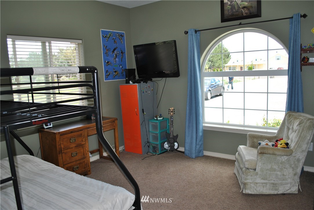 868 South Highland Road Othello, WA 99344 - Photo 14 of 24