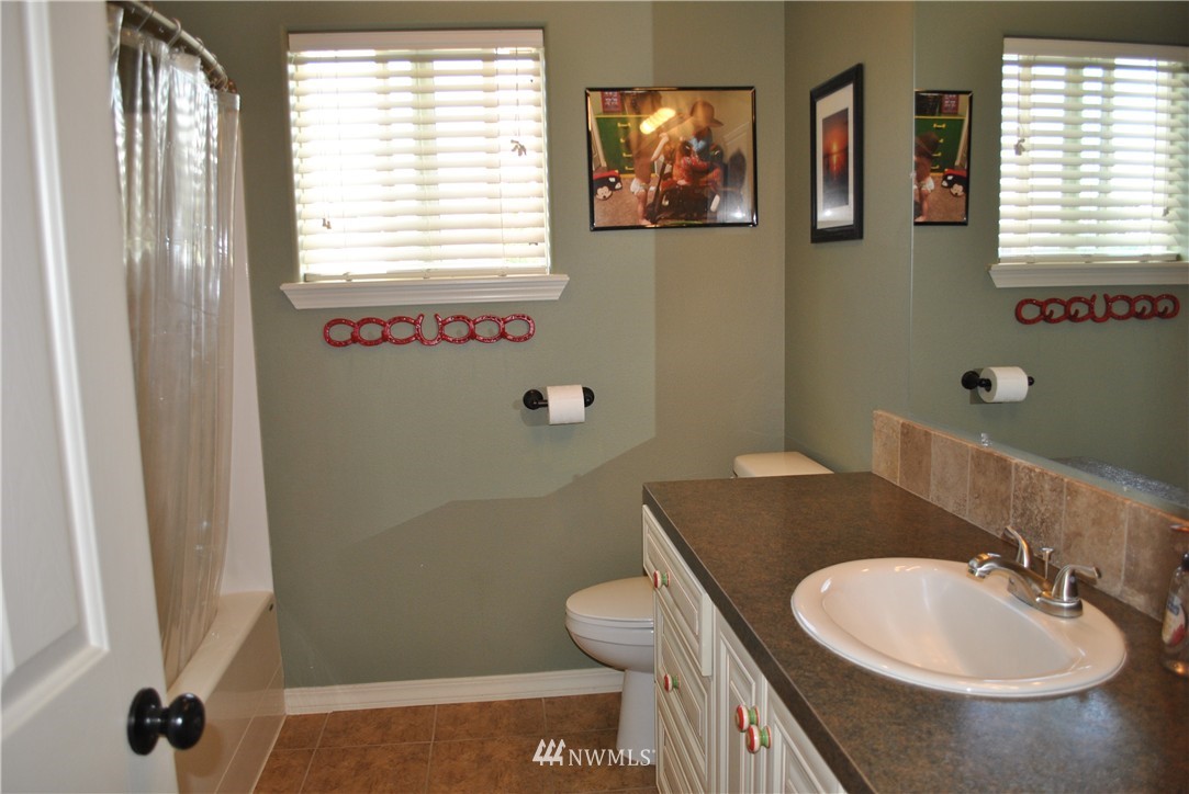 868 South Highland Road Othello, WA 99344 - Photo 16 of 24