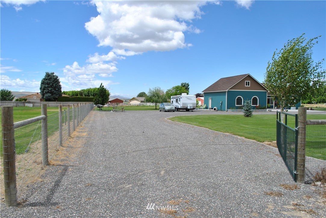 868 South Highland Road Othello, WA 99344 - Photo 21 of 24