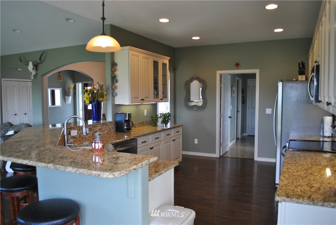 868 South Highland Road Othello, WA 99344 - Photo 7 of 24