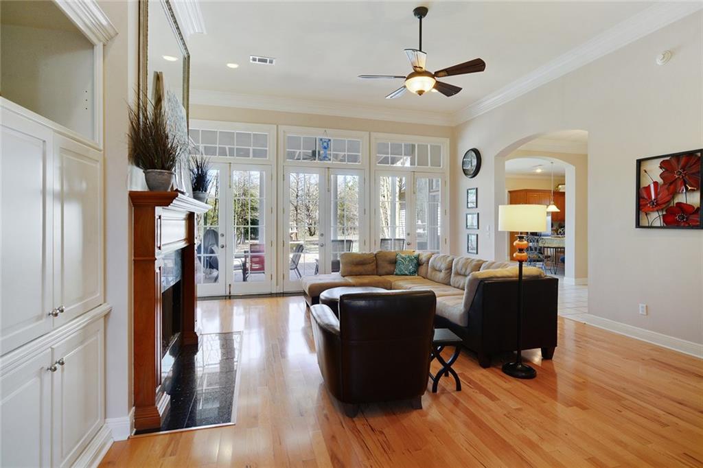 1342 Rue Beauvais Mandeville, LA 70471 - Photo 4 of 25 Gallery Image 4