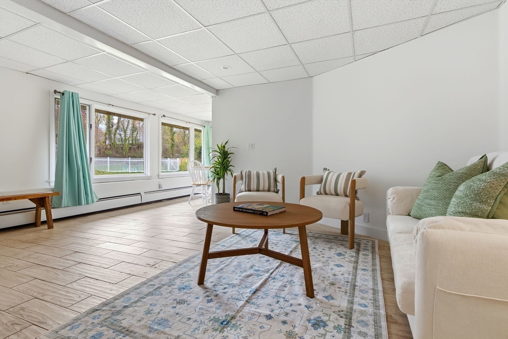 6 Mt Locust Place, Unit 2 Gloucester, MA 01930 - Photo 3 of 39