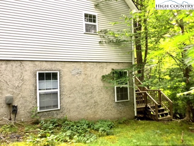 209 Lake Road Beech Mountain, NC 28604 - Photo 3 of 25 Gallery Image 3