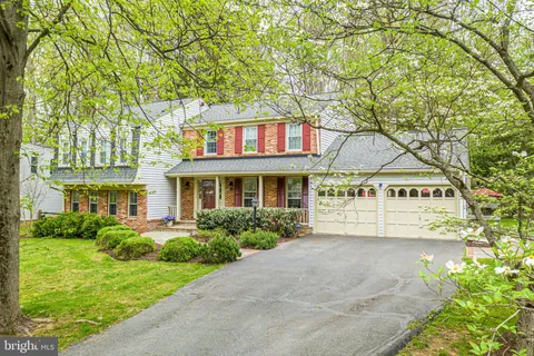 $800,000 | 16701 George Washington Drive, Rockville, MD 20853