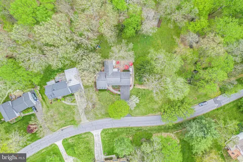 $800,000 | 16701 George Washington Drive, Rockville, MD 20853