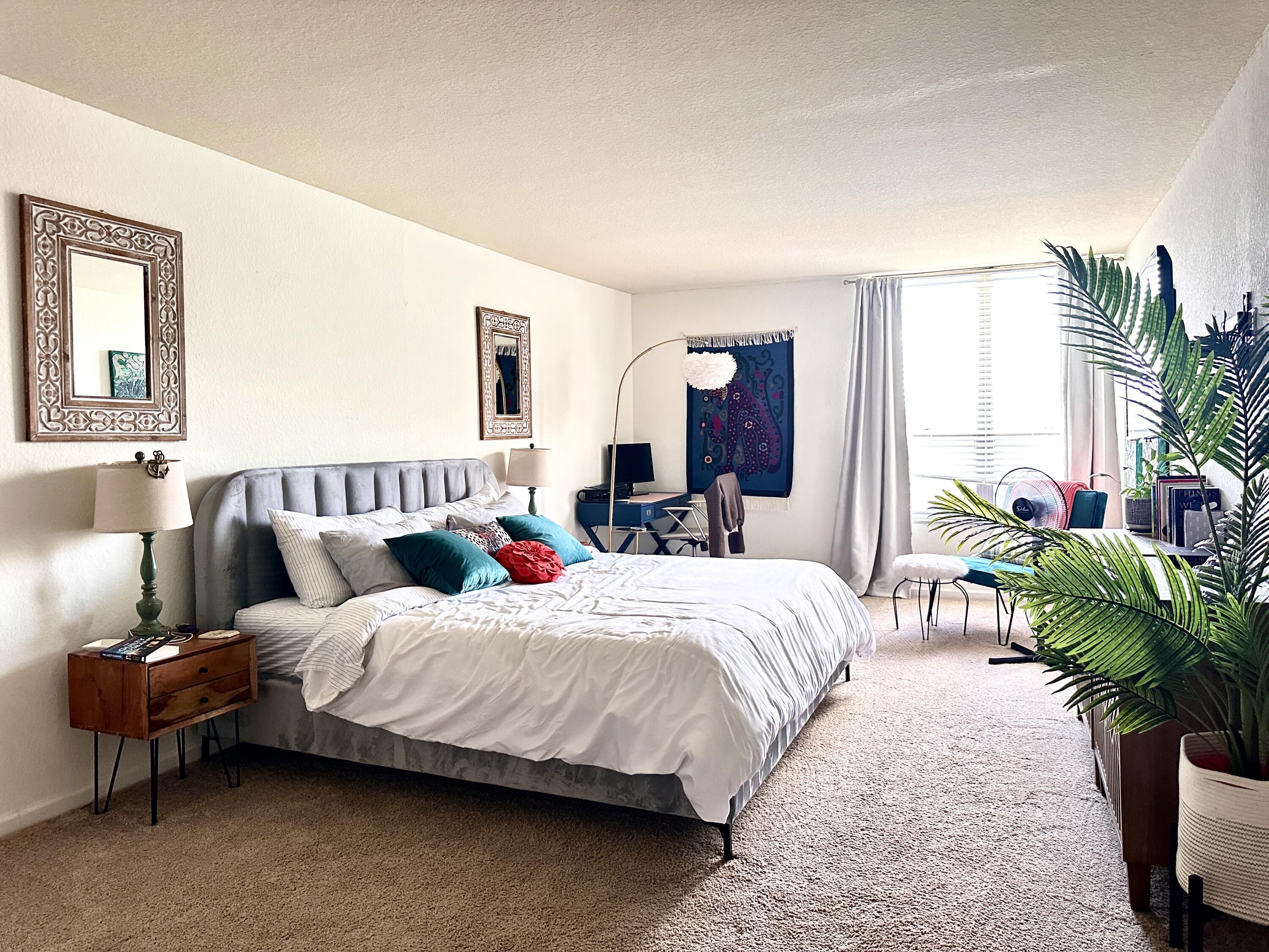 1000 Spanish River Road, Unit 3U Boca Raton, FL 33432 - Photo 11 of 21 Master bedroom