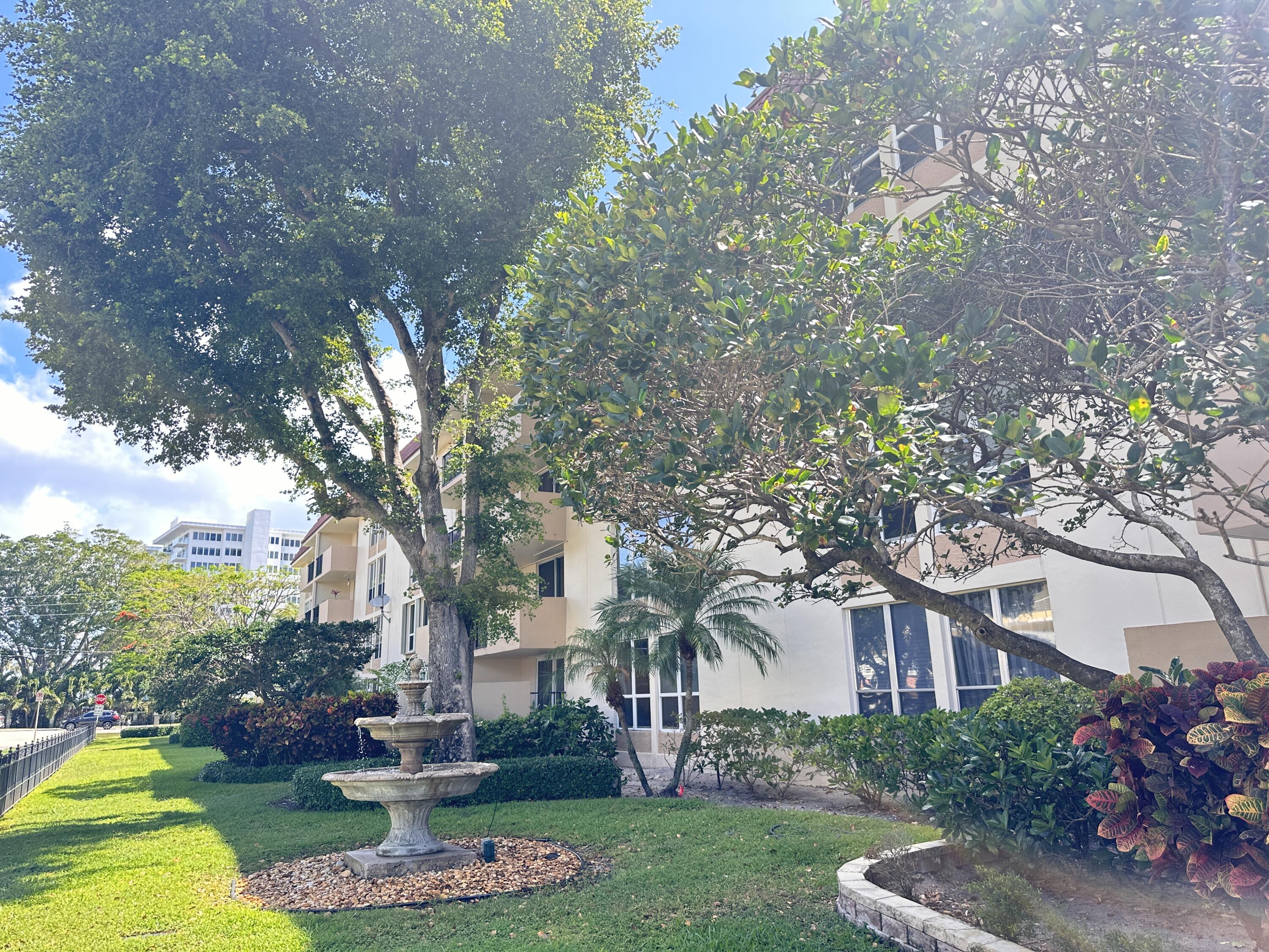 1000 Spanish River Road, Unit 3U Boca Raton, FL 33432 - Photo 20 of 21 Outside of building
