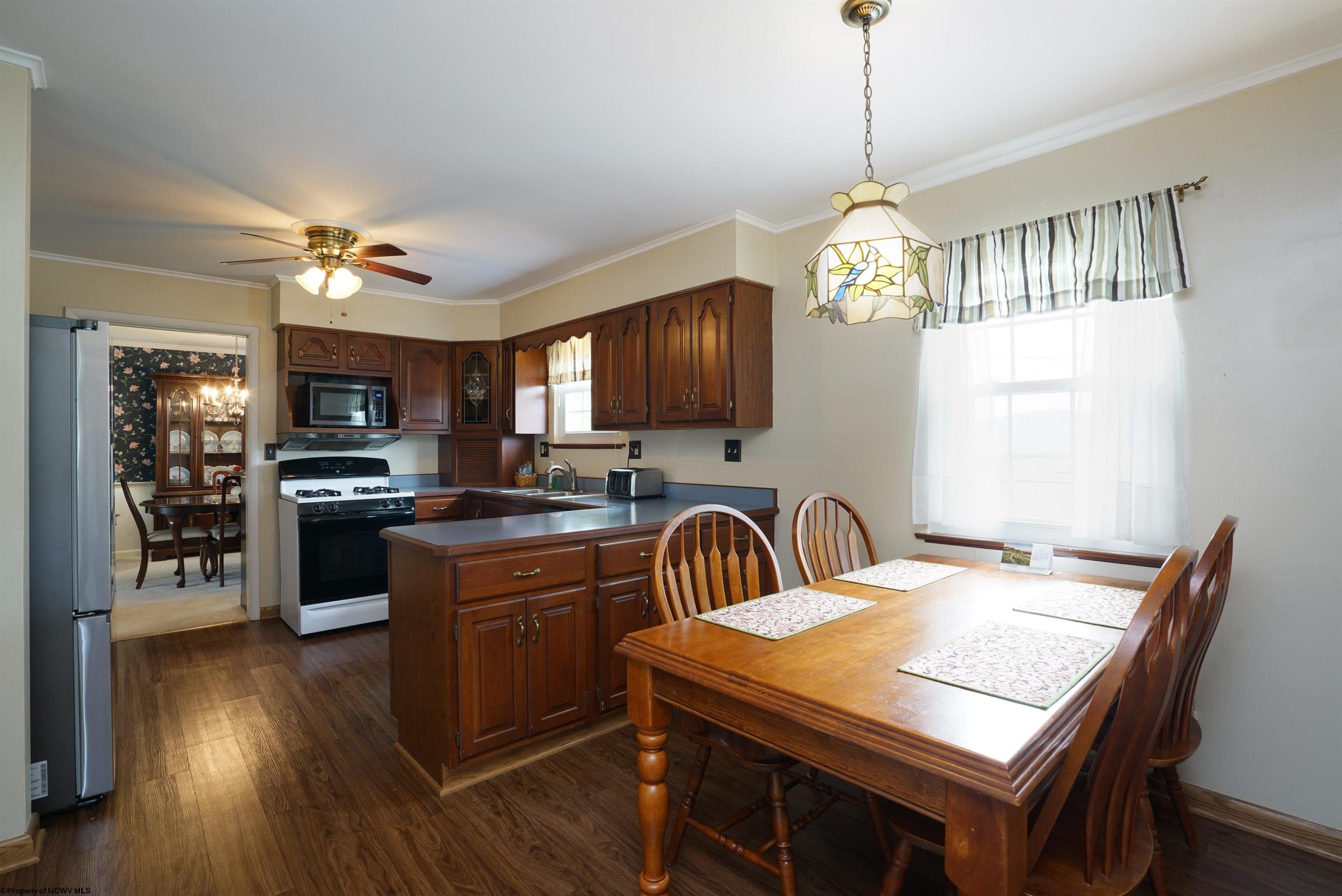 191 Ridgeway Drive Bridgeport, WV 26330 - Photo 10 of 31 Gallery Image 10