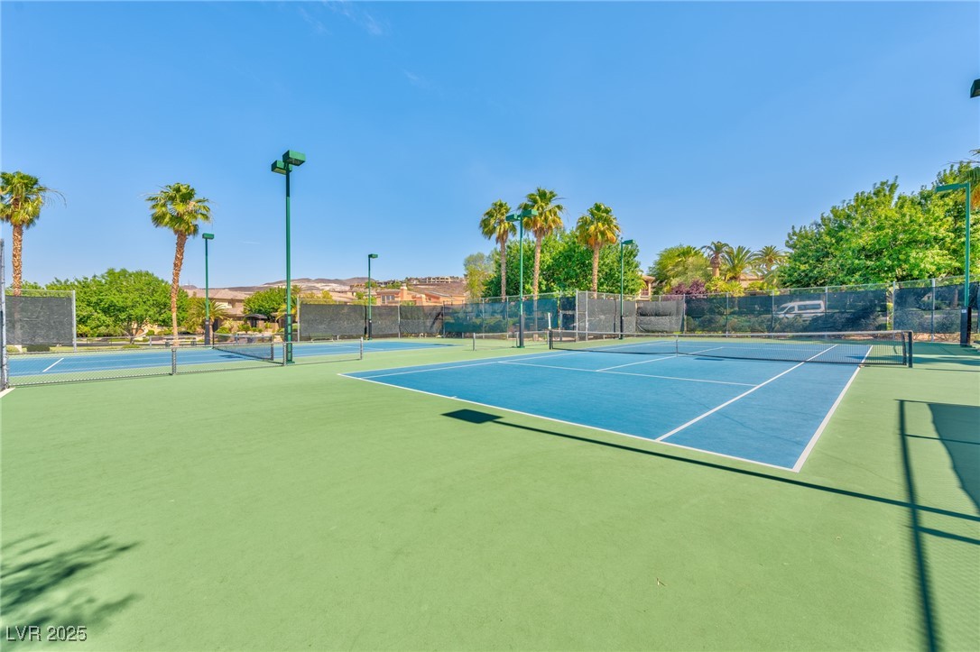 633 Majestic Rim Drive Henderson, NV 89012 - Photo 11 of 32