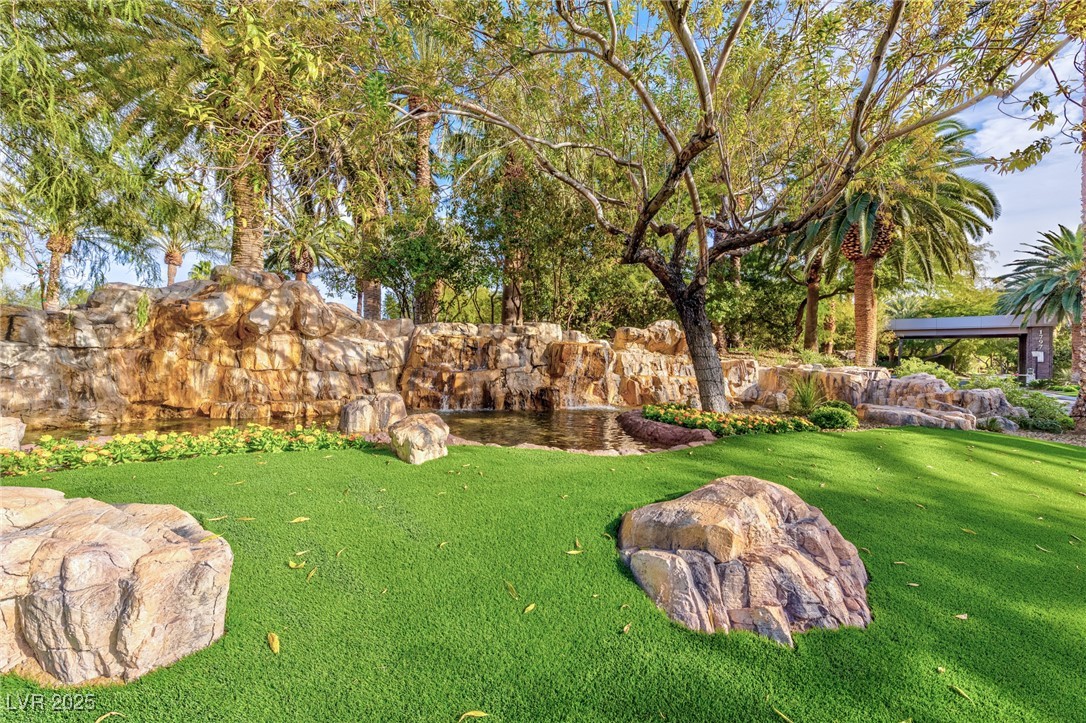 633 Majestic Rim Drive Henderson, NV 89012 - Photo 13 of 32