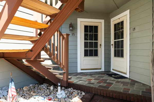 a view of entryway