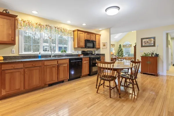 $1,295,000 | 51 Old Field Road, Yarmouth, ME 04096