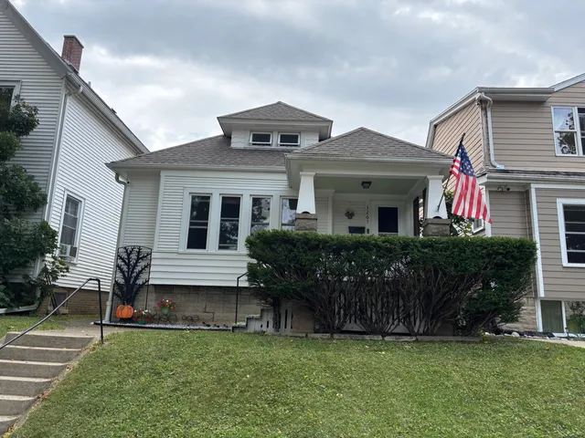 $449,000 | 3265 South New York Avenue, Milwaukee, WI 53207