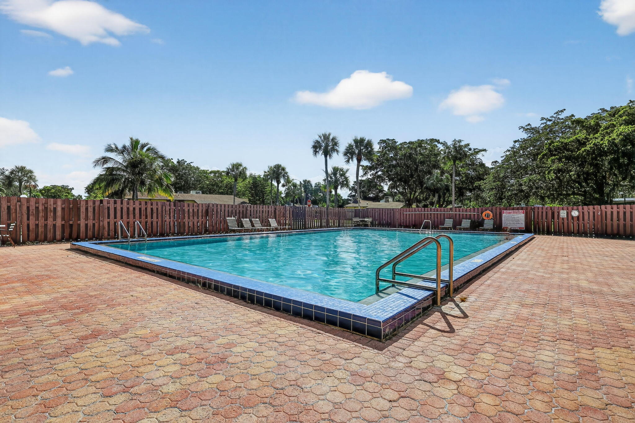 275 Gate Road, Unit 117 Hollywood, FL 33024 - Photo 39 of 52 Pool