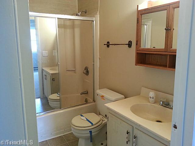 315 Pine Ridge Road Mount Airy, NC 27030 - Photo 5 of 10 Bath.