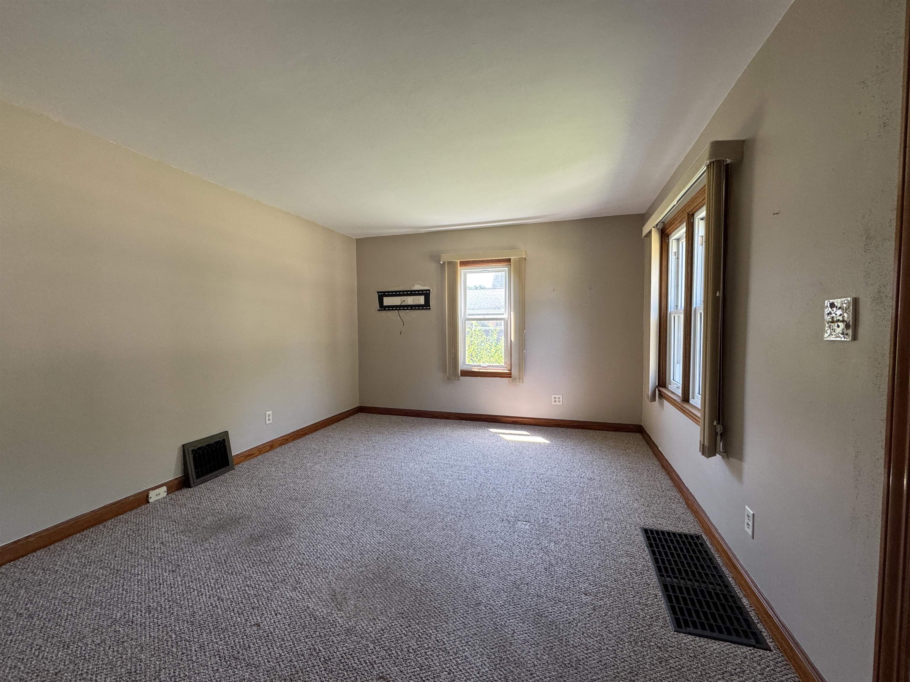 971 Metomen Street Ripon, WI 54971 - Photo 7 of 29
