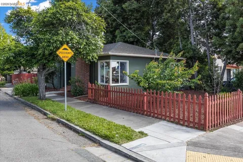 $679,000 | 10809 McIntyre Street, Oakland, CA 94605