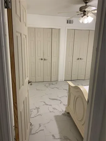 $1,300 | 909 Silber Road, Unit 57J, Houston, TX 77024