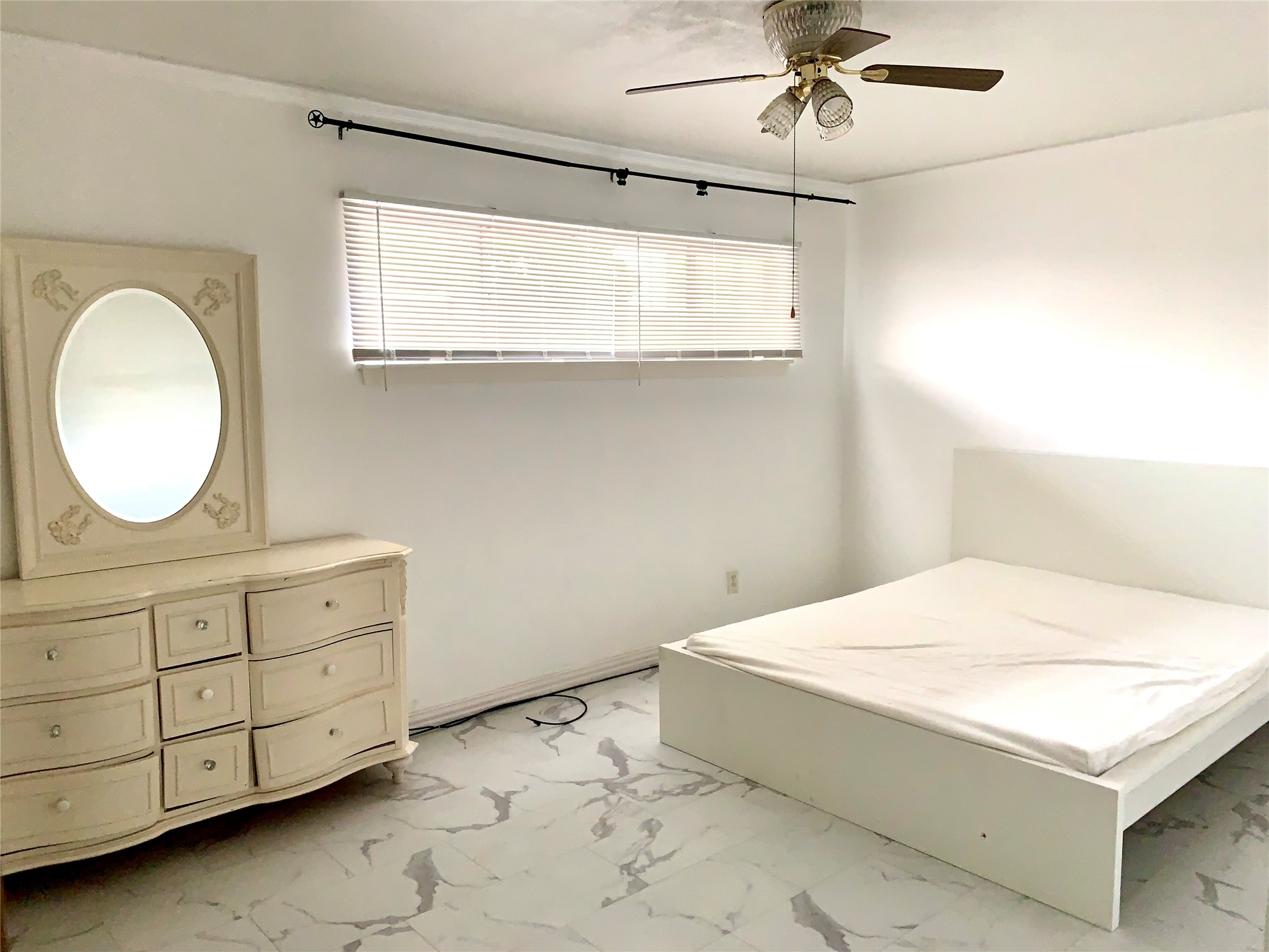 909 Silber Road, Unit 57J Houston, TX 77024 - Photo 9 of 14