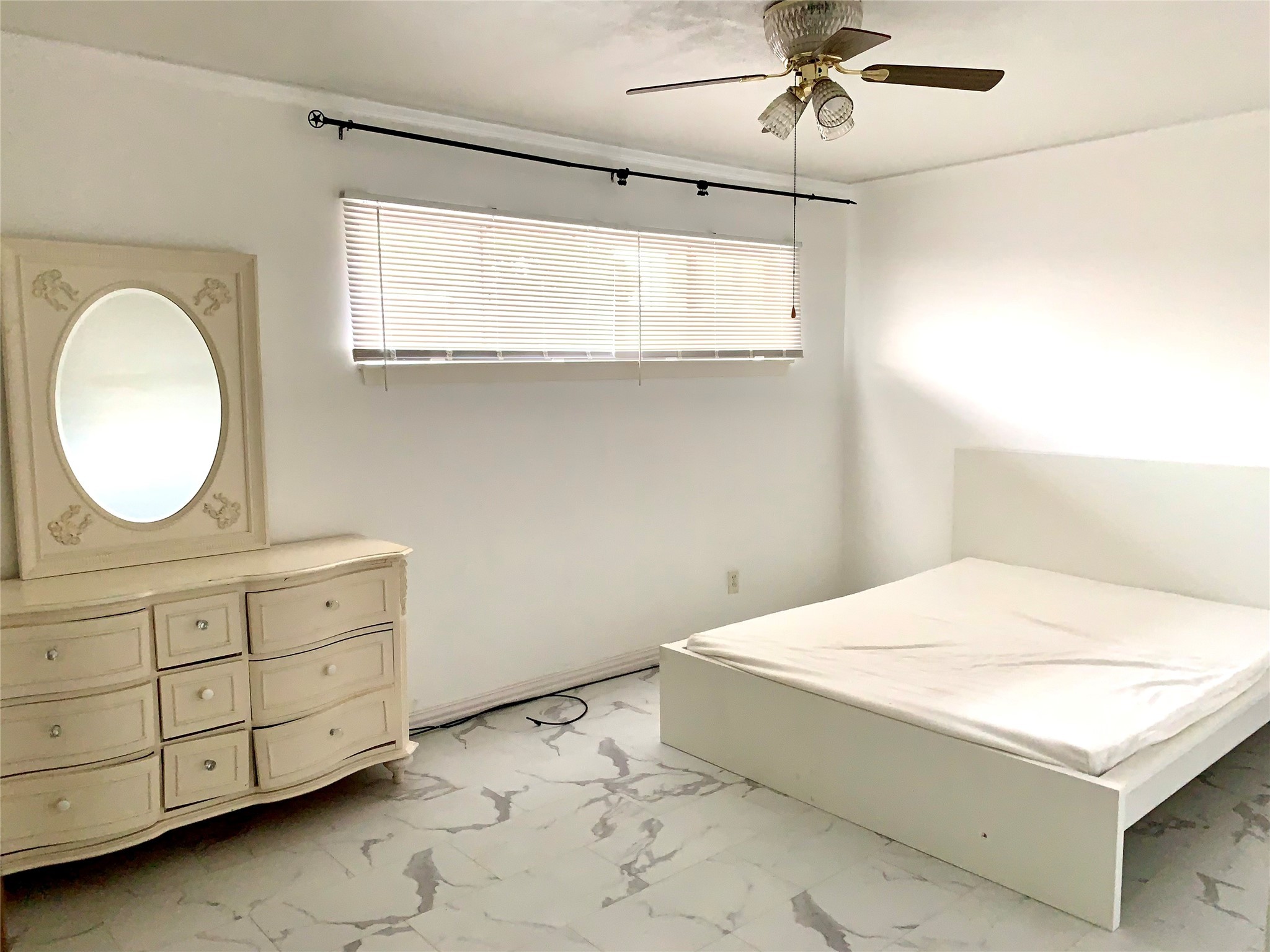 909 Silber Road, Unit 57J Houston, TX 77024 - Photo 9 of 14