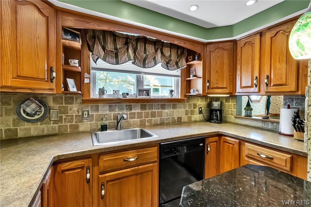 139 Buffalo Road East Aurora, NY 14052 - Photo 19 of 50