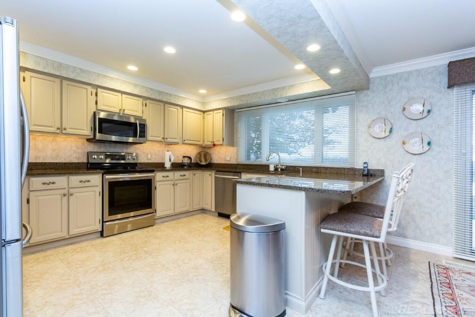7292 Flamingo Road Algonac, MI 48001 - Photo 14 of 46 50160903-55d65ec2-fef6-49c3-a535-f1bf68b846cf.JPG