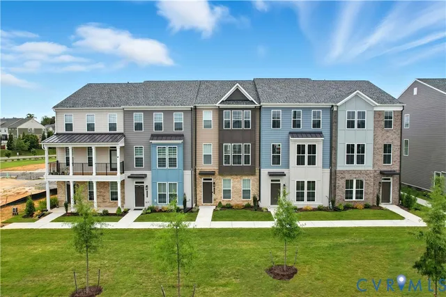a view of a house with a swimming pool