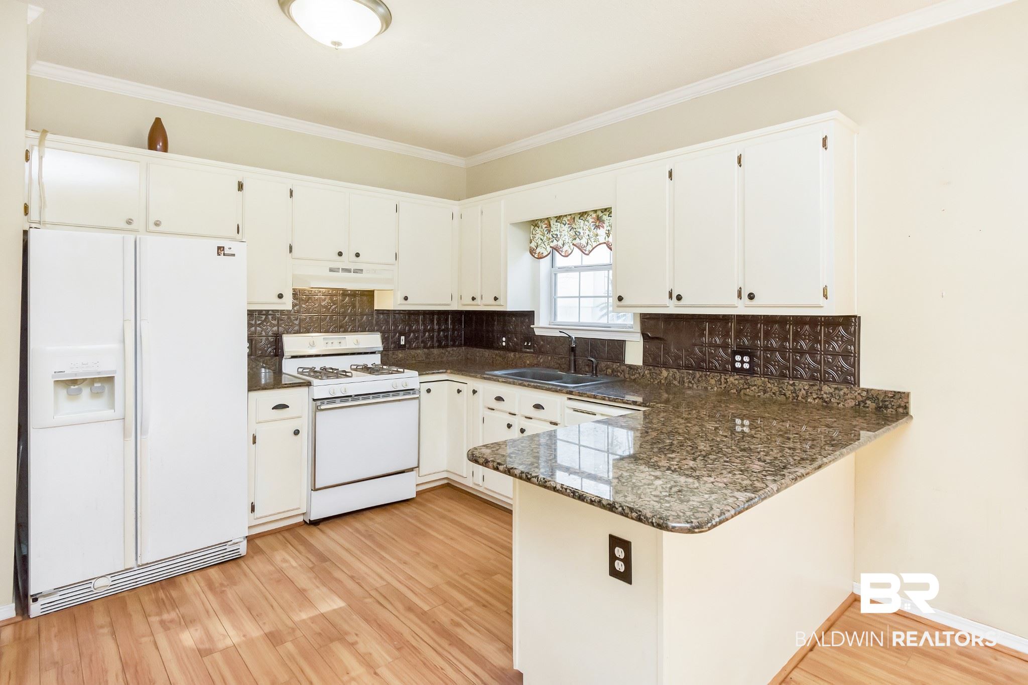 718 Keystone Place Mobile, AL 36609 - Photo 11 of 34
