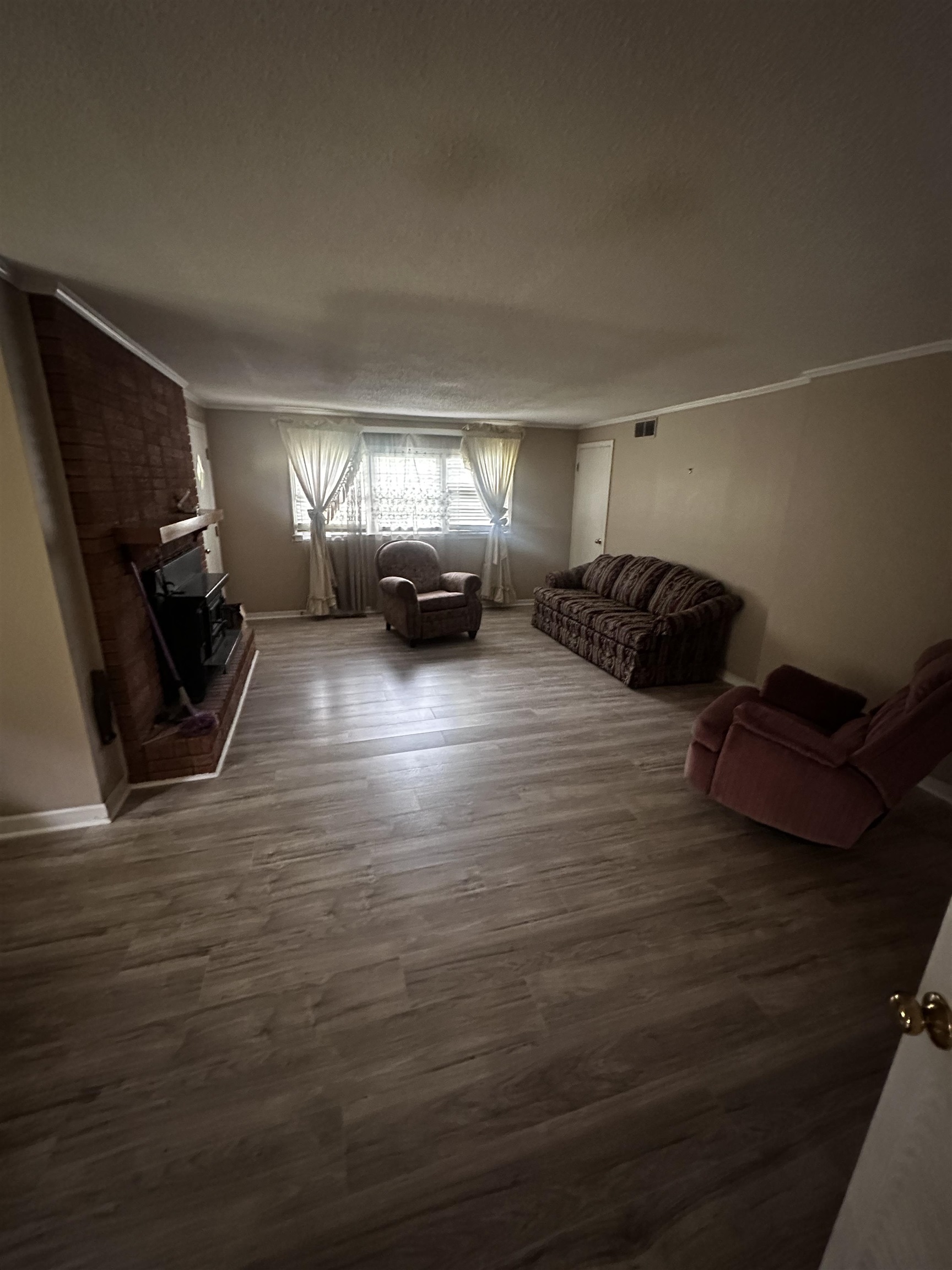 1865 Bartlett Road Memphis, TN 38134 - Photo 20 of 26 a view of a livingroom with furniture