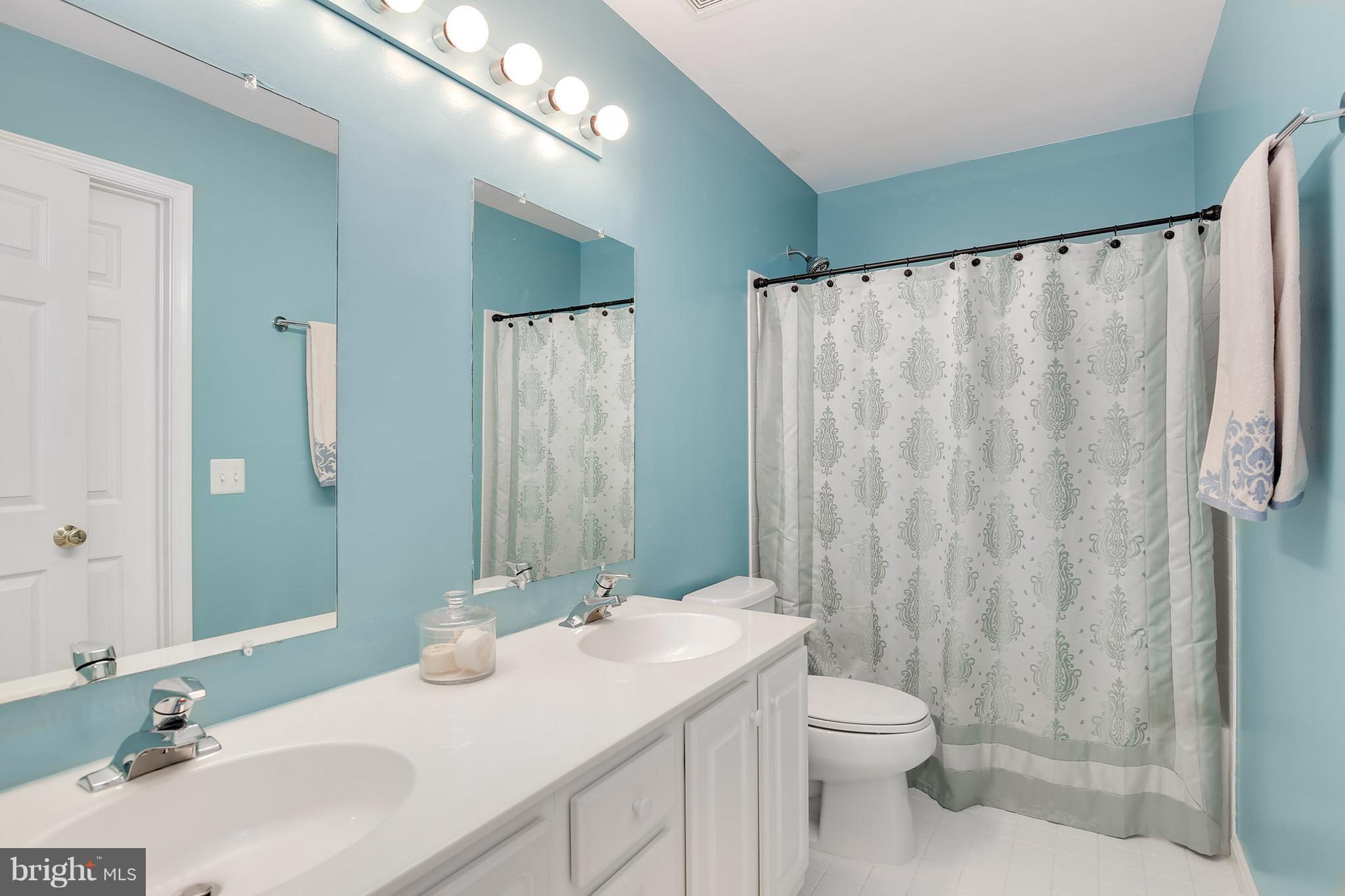 12343 Brown Fox Way Reston, VA 20191 - Photo 21 of 30 Bath