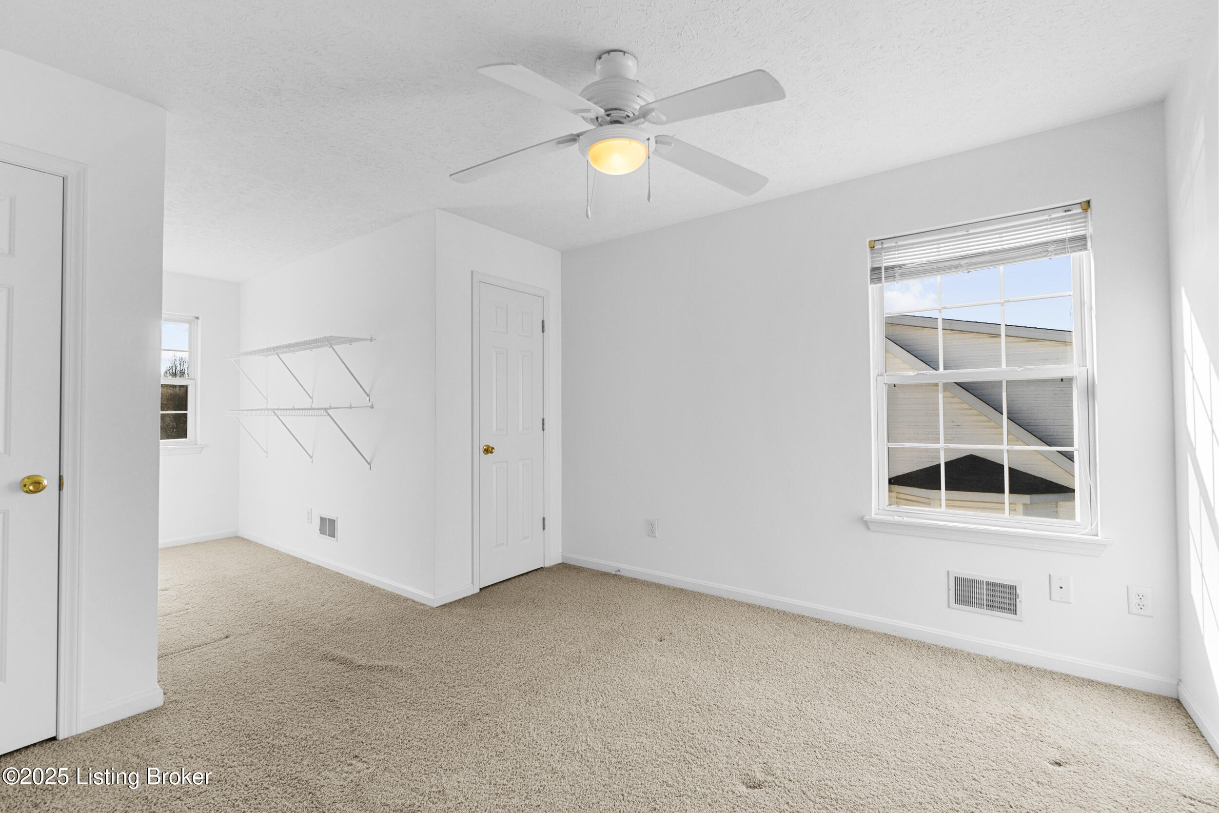 6921 Matthews Road Louisville, KY 40258 - Photo 22 of 38 dsc09771