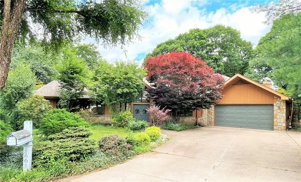 $750,000 | 3008 Wedgewood Court, Murrysville, PA 15668