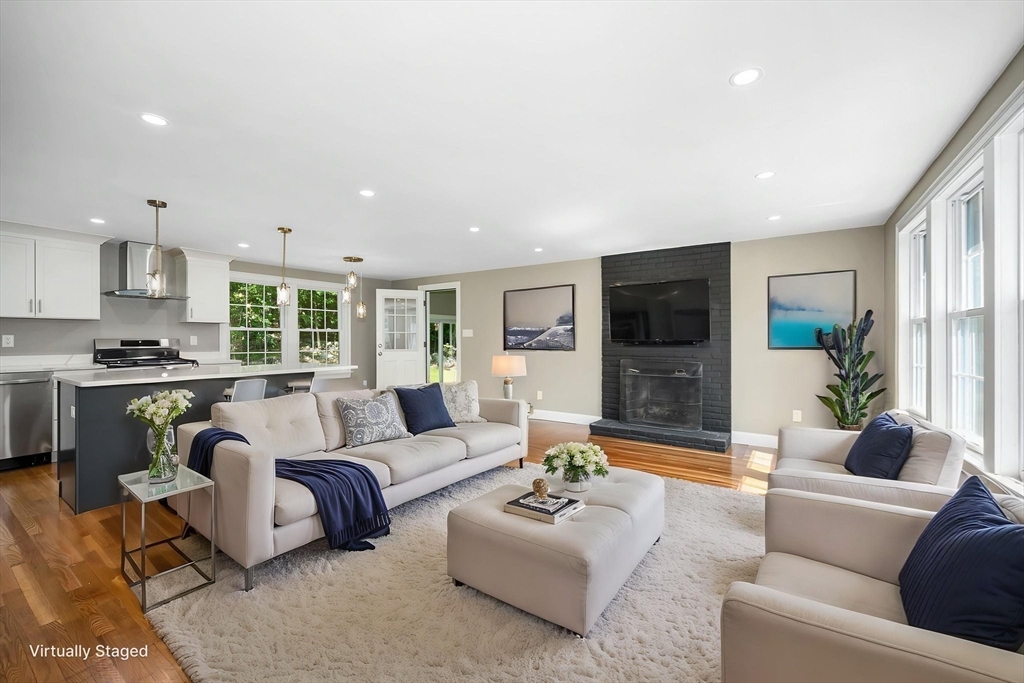 8 Galloway Road Chelmsford, MA 01824 - Photo 8 of 24