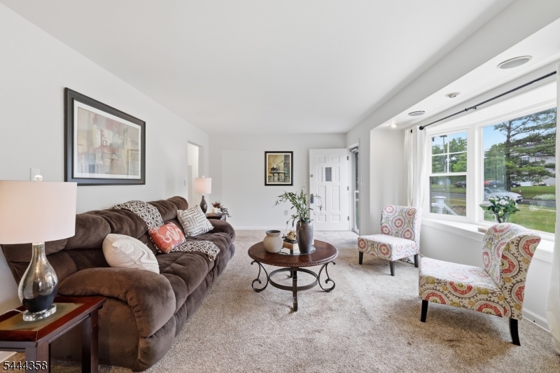 264 Vanderveer Road Bridgewater, NJ 08807 - Photo 3 of 25