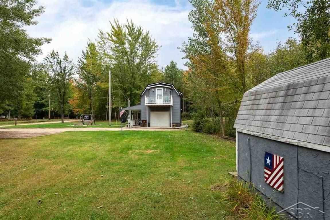 11661 Northeast County Line Road Clare, MI 48617 - Photo 32 of 75 50056310-31.JPG