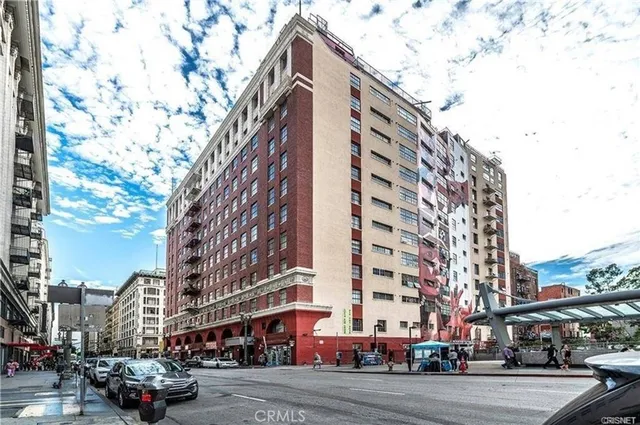 $2,400 | 312 West 5th Street, Unit 903, Los Angeles, CA 90013