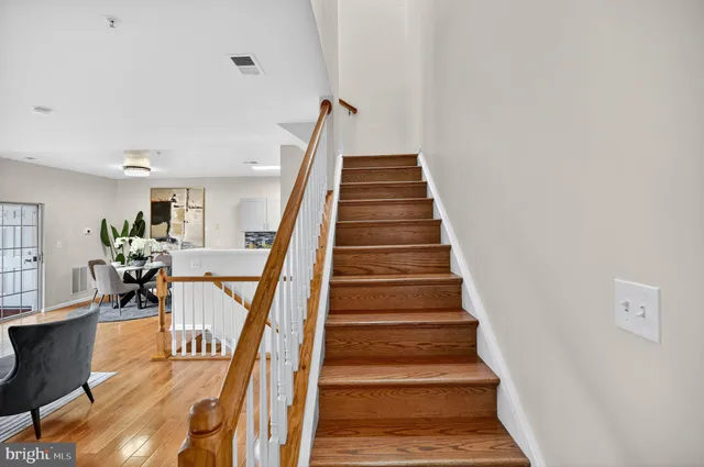 a view of entryway and hall