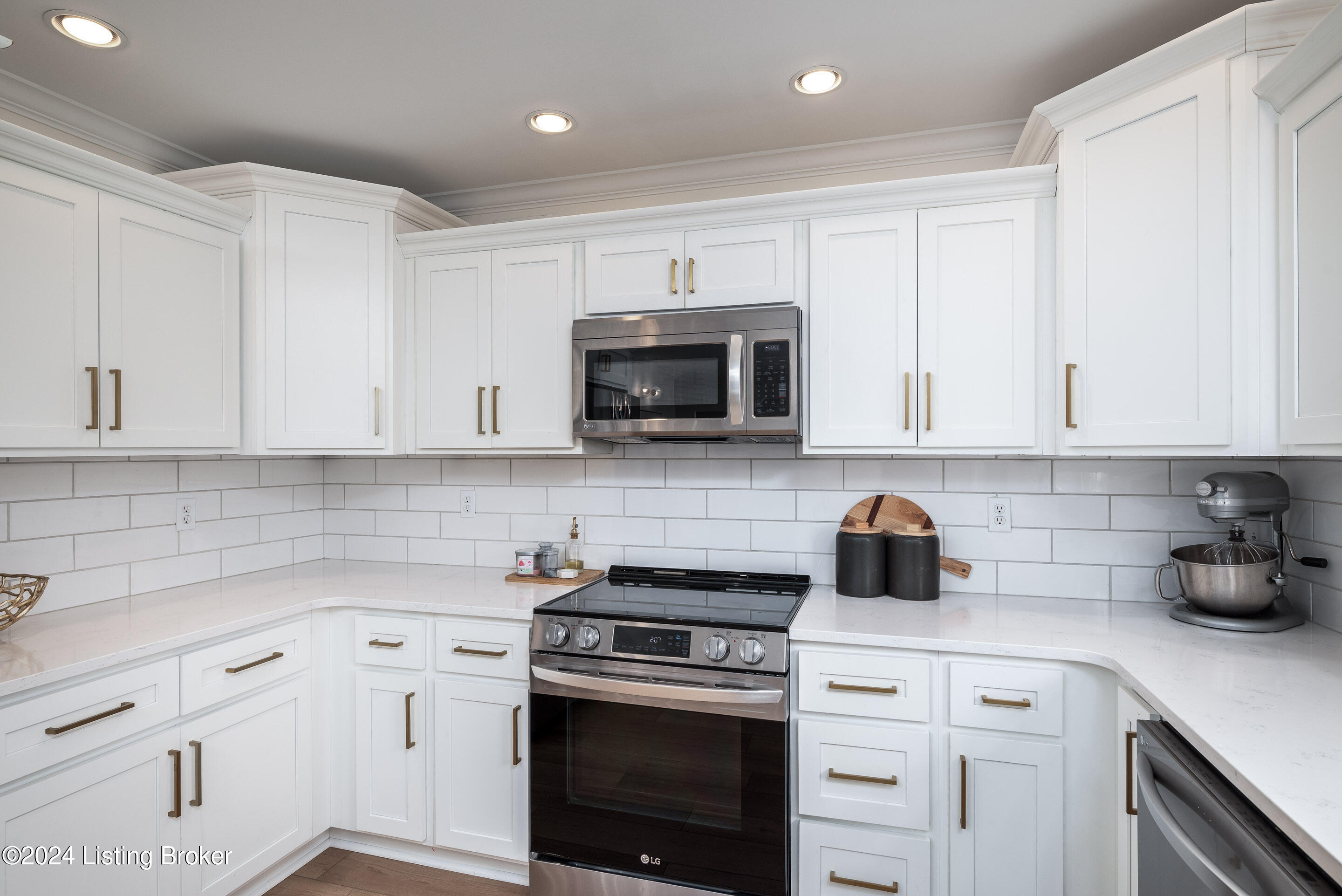 5025 Fox Run Road Buckner, KY 40010 - Photo 6 of 30 AA Fox Run KItchen 1