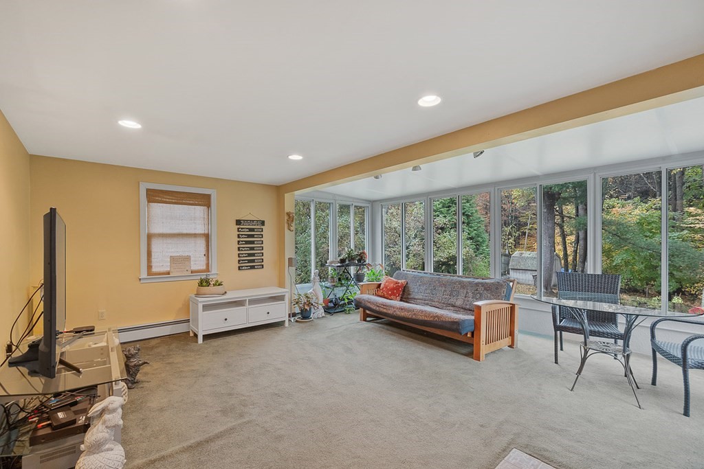 48 Valley View Road Leominster, MA 01453 - Photo 12 of 25 Gallery Image 12