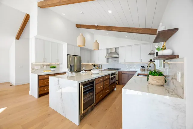 a view of a outdoor space