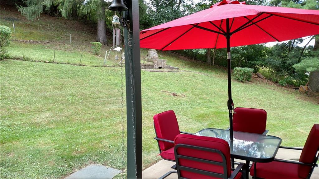 1546 Dime Road Vandergrift, PA 15690 - Photo 2 of 24