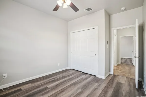 $1,950 | 6413 Von Rosk, Leon Valley, TX 78238