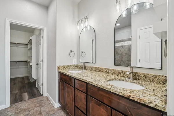$1,950 | 6413 Von Rosk, Leon Valley, TX 78238