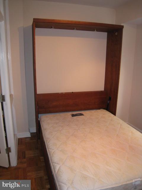 1 Scott Circle Northwest, Unit 416 Washington, DC 20036 - Photo 9 of 24 Built-in Queen Size Murphy Bed - Stays