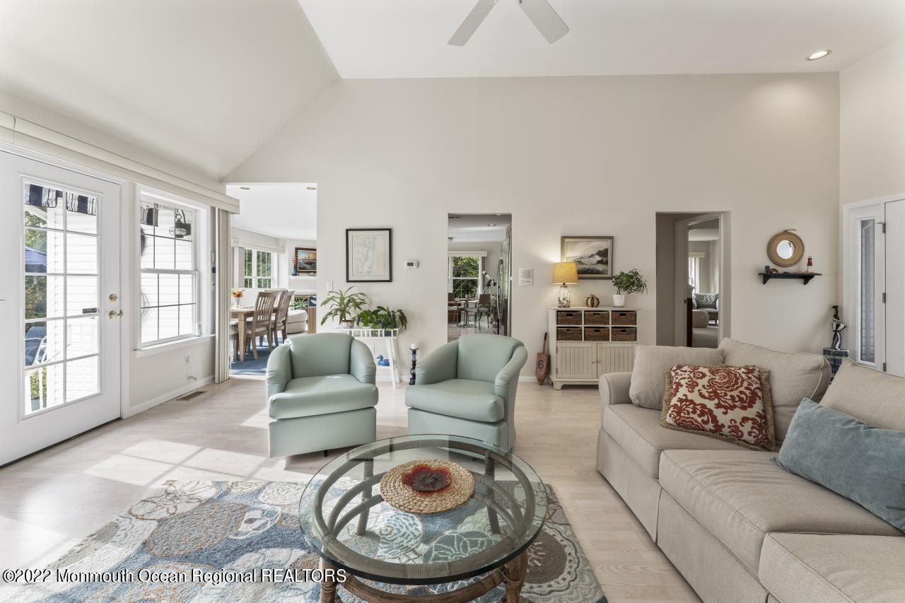 171 Cruise Road Manahawkin, NJ 08050 - Photo 19 of 46 18