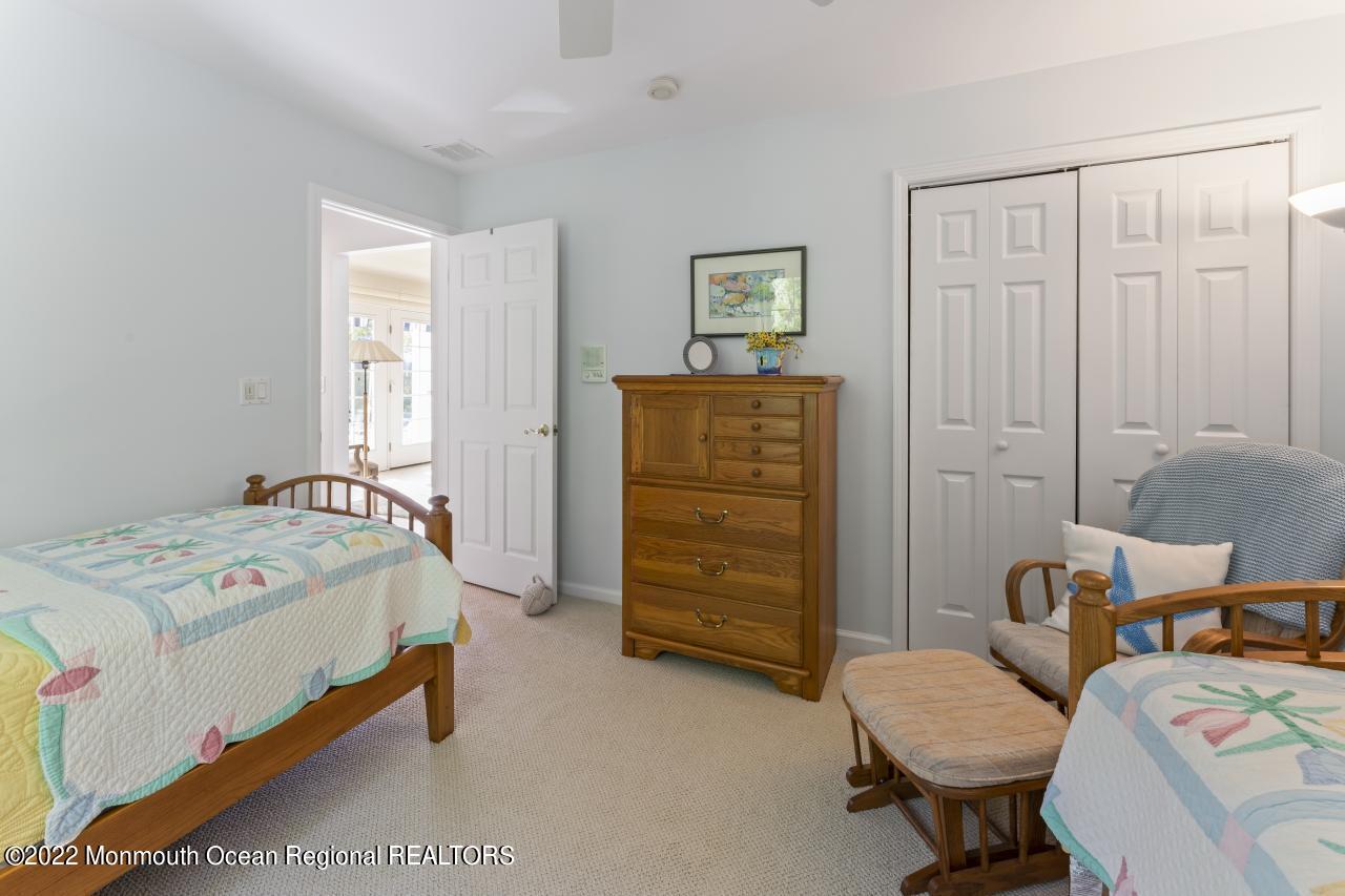 171 Cruise Road Manahawkin, NJ 08050 - Photo 32 of 46 31