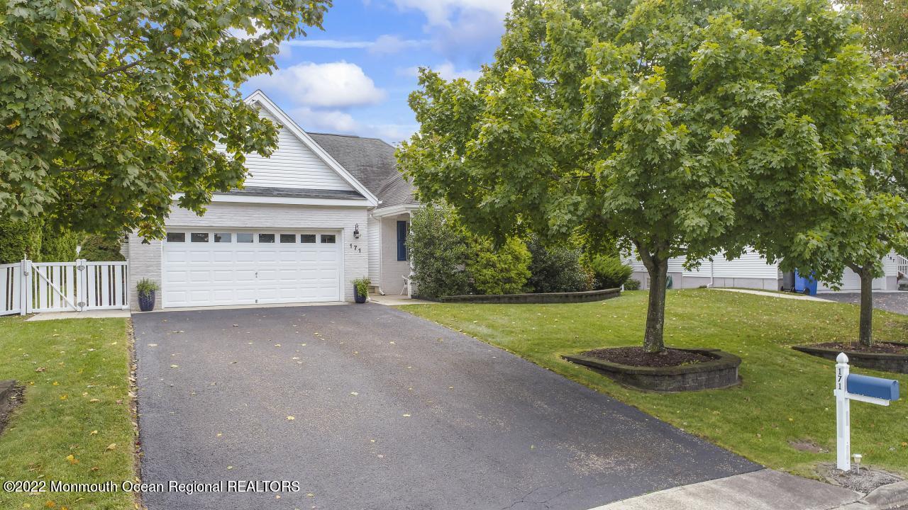 171 Cruise Road Manahawkin, NJ 08050 - Photo 4 of 46 45